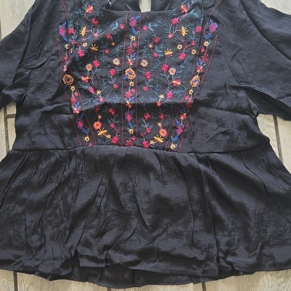 Umgee Womens Black Floral Embroidered Babydoll Blouse Top K5152 Size Large NWT - Picture 5 of 9